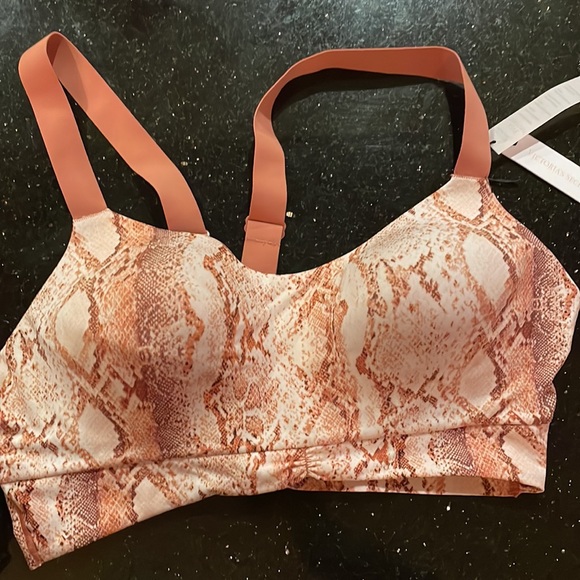 Victoria Secret Sports Bra minimum support XL - Picture 2 of 4